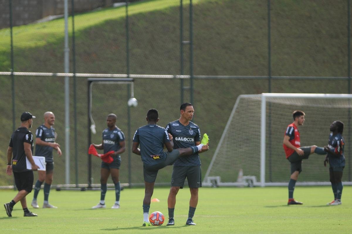 Veja imagens do primeiro dia de trabalho do Atltico no ano
