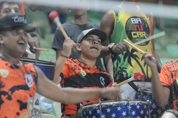 Com gols de Felipe Augusto e Al, Amrica venceu Coimbra por 2 a 0, nesta segunda-feira, no Independncia, pela sexta rodada do Campeonato Mineiro