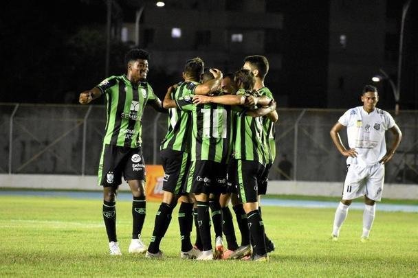 Empate por 1 a 1 com Santos do Amapá garantiu classificação do América à segunda fase da Copa do Brasil