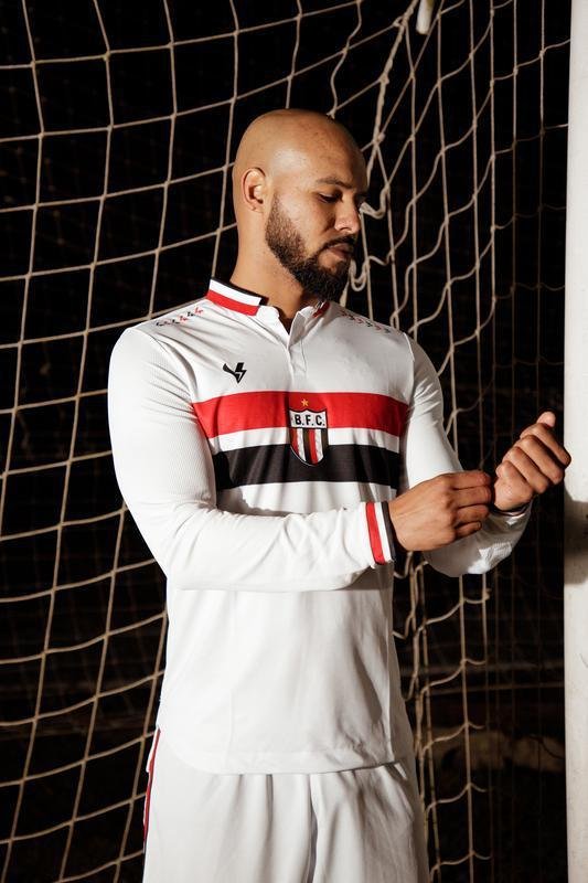 Camisas com mangas longas de Amrica, Botafogo-SP, CSA, Cricima, Figueirense, Remo, Santa Cruz e Vitria