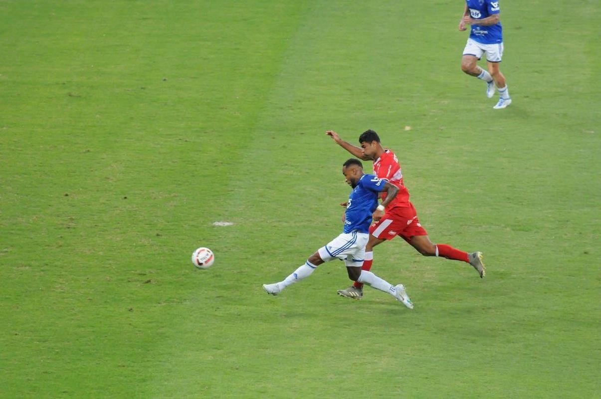 Fotos do jogo entre Cruzeiro e CRB, no Mineiro, em Belo Horizonte, pela 11 rodada da Srie B do Brasileiro