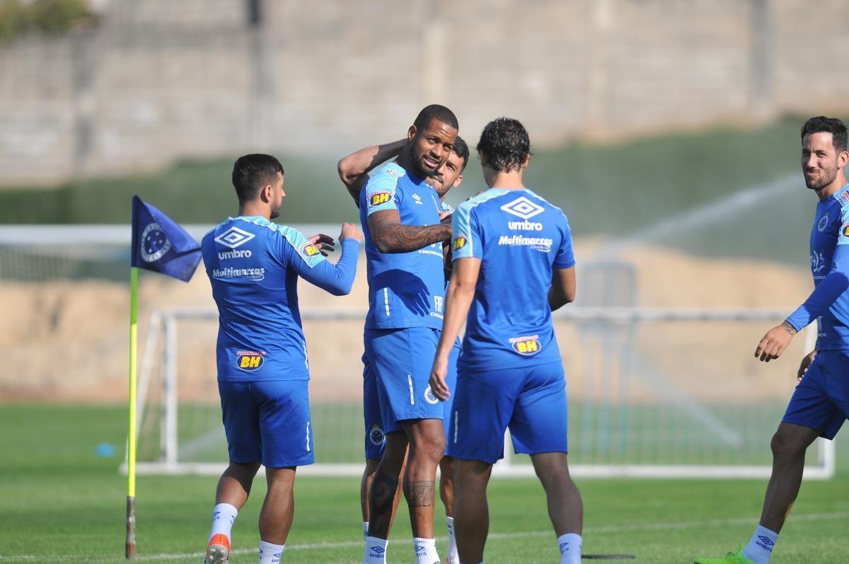 Fotos do segundo dia de trabalho do tcnico Rogrio Ceni no Cruzeiro