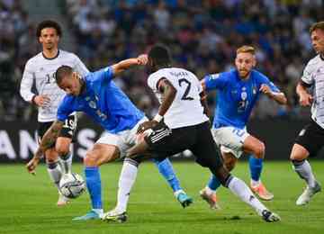 Em Bolonha, os italianos abriram o marcador com Pellegrini, mas alemães chegaram ao empate com Kimmich