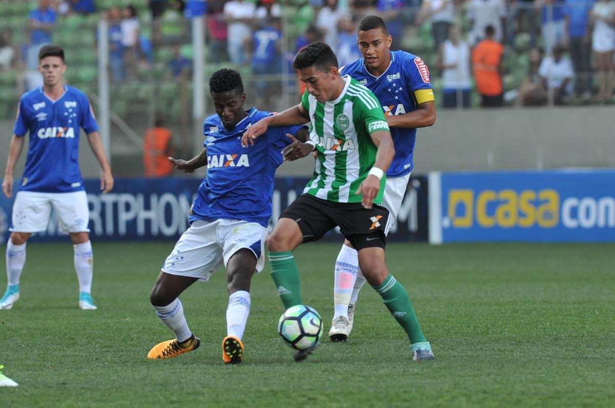 Imagens do jogo entre Cruzeiro e Coritiba, no Independncia, pela final do Campeonato Brasileiro Sub-20