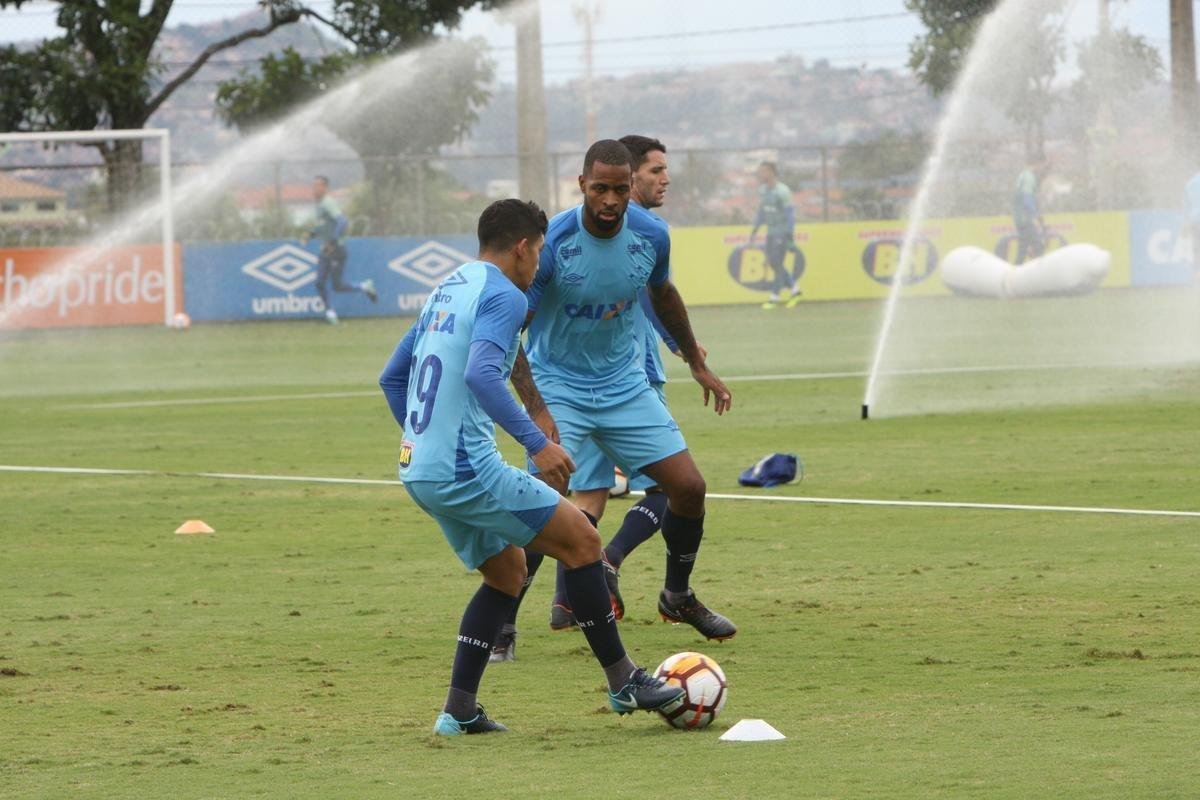 Imagens do treino do Cruzeiro neste domingo (20/05/2018)