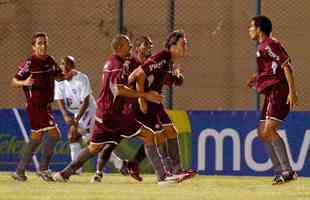 2006 - Nacional (PAR) e Universitario (PER) empataram por 2 a 2 o jogo de ida, no Paraguai. Na volta, novo empate, desta vez por 0 a 0. Classificao dos peruanos pelo gol qualificado fora de casa.
