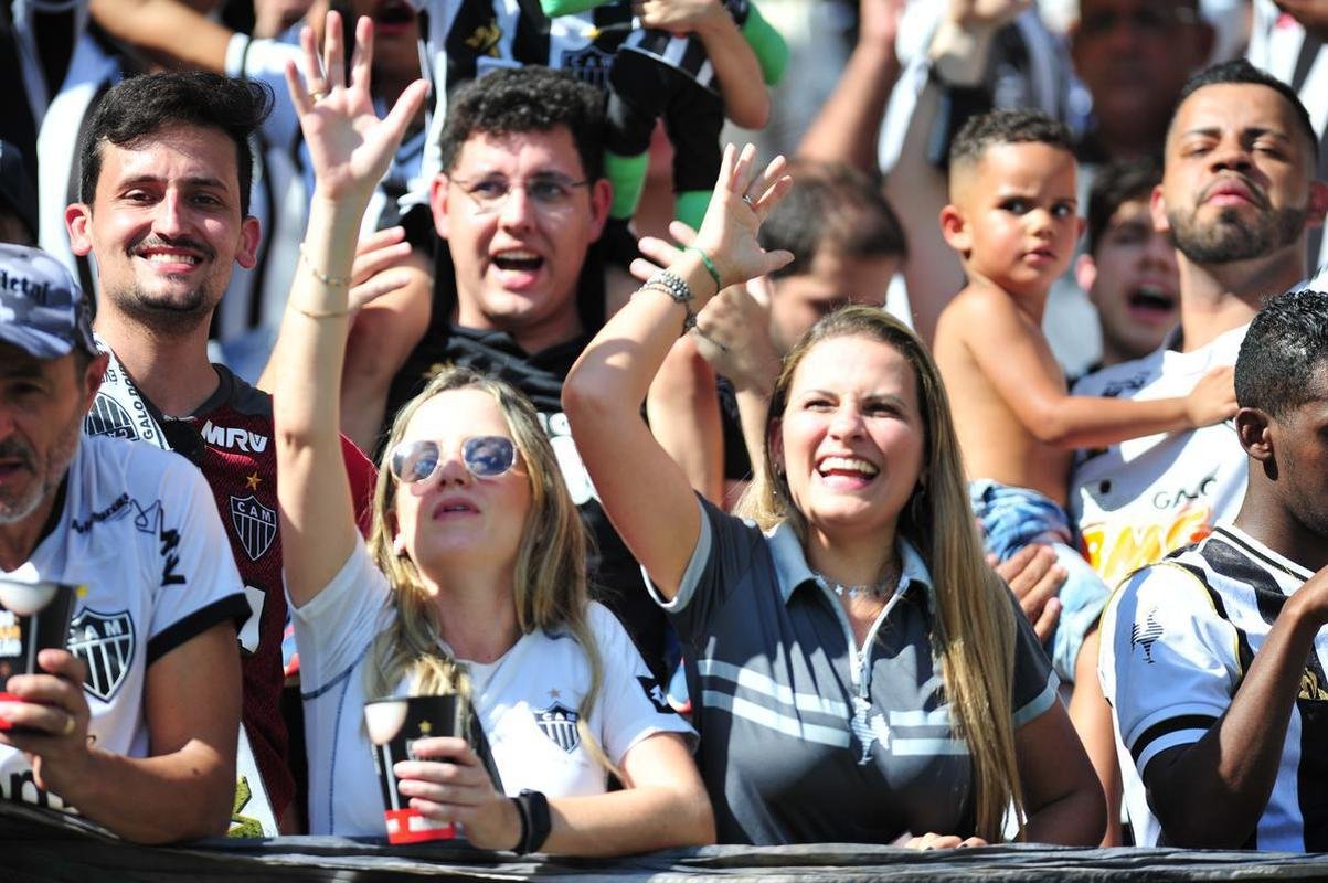 Festa da torcida do Atltico, no Mineiro, no jogo em que o time ergueu a taa de campeo brasileiro, diante do RB Bragantino