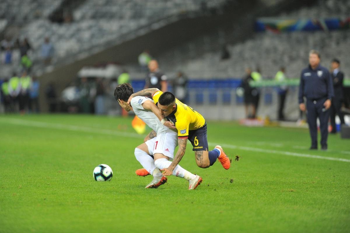 Equador e Japo se enfrentaram no Mineiro pela terceira rodada do Grupo C da Copa Amrica