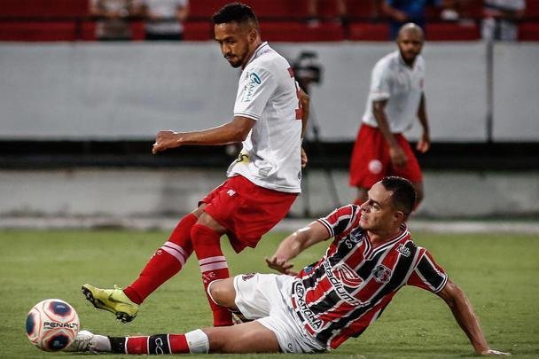 Equipes se enfrentaram pela sétima rodada do Campeonato Pernambucano no estádio do Arruda