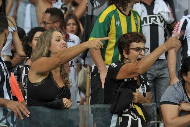 Fotos da torcida do Atltico durante o clssico contra o Cruzeiro