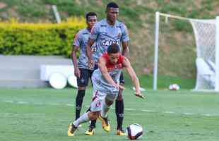 Com gols de Fred e Carlos Csar, Atltico vence jogo-treino contra Guarani de Divinpolis, na Cidade do Galo, por 2 a 0