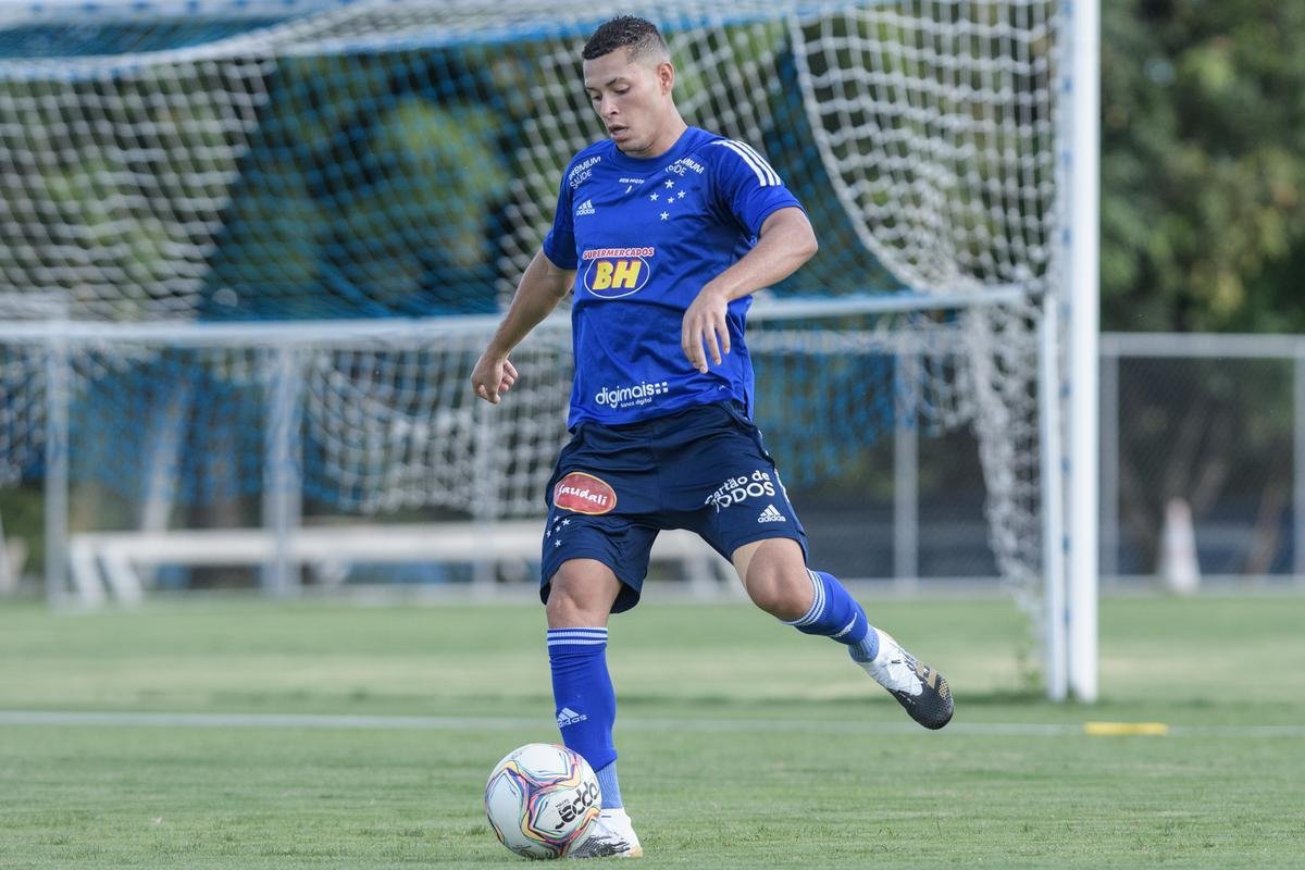 Fotos do treino do Cruzeiro desta quinta-feira, 19/11, na Toca da Raposa II