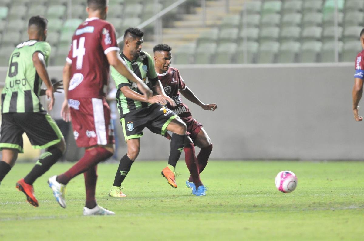 Amrica e Patrocinense se enfrentaram, no Independncia, pela primeira rodada do Campeonato Mineiro
