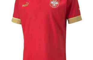 A camisa I da Srvia para a Copa do Mundo  vermelha e foi produzida pela Puma