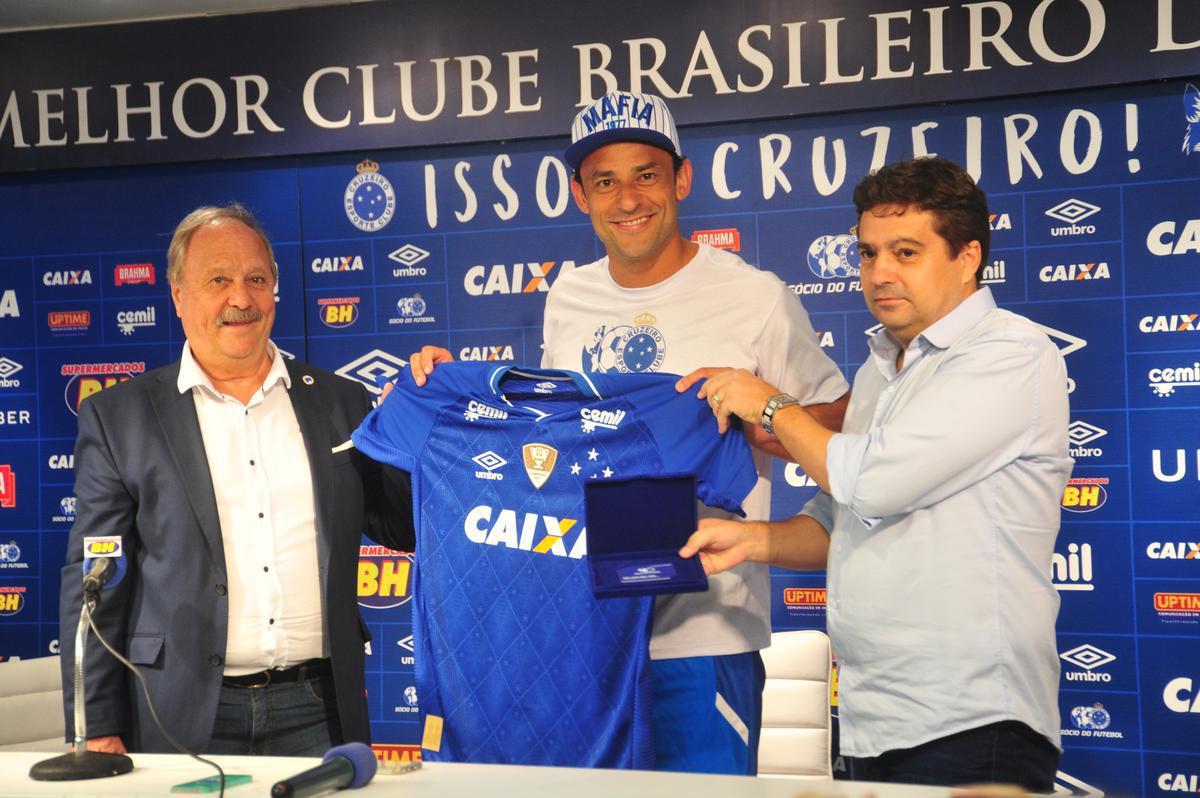 Dono de timos nmeros em sua primeira passagem pelo Cruzeiro - 56 gols em 71 jogos -, Fred foi contratado em dezembro de 2017, aps rescindir com o Atltico. Em 2018, o jogador sofreu grave leso no joelho direito que o fez perder grande parte da temporada. Em 2019, comeou bem o ano ao ser artilheiro do Mineiro, com 12 gols, porm caiu de produtividade no Brasileiro e amargou o rebaixamento  Srie B. Em 2020, o centroavante ajuizou ao contra o clube cobrando mais de R$ 90 milhes entre salrios, verbas trabalhistas e premiaes em atraso, bem como uma clusula compensatria de R$ 50 milhes prevista em contrato.
