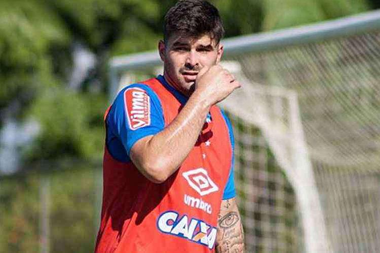 Ex-Cruzeiro, Latorre estreia pelo Cerro Largo-URU ap