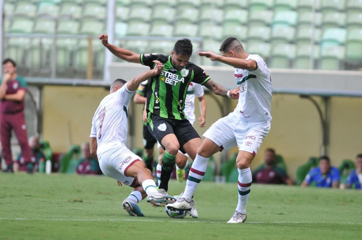 Amrica foi derrotado por 3 a 0 pelo Fluminense neste sbado (15/4), no Independncia, pela 1 rodada do Campeonato Brasileiro