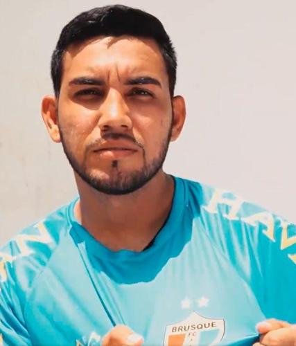 Odvan, zagueiro (Brusque)