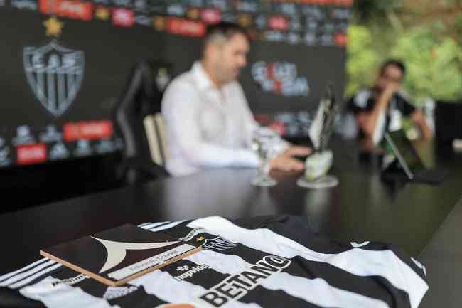 Eduardo Coudet fala sobre esquema de jogo para o Galo e elogia elenco