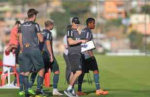 Atltico derrotou Coimbra em jogo-treino na Cidade do Galo com gols de Galdezani, Edinho e Fbio Santos