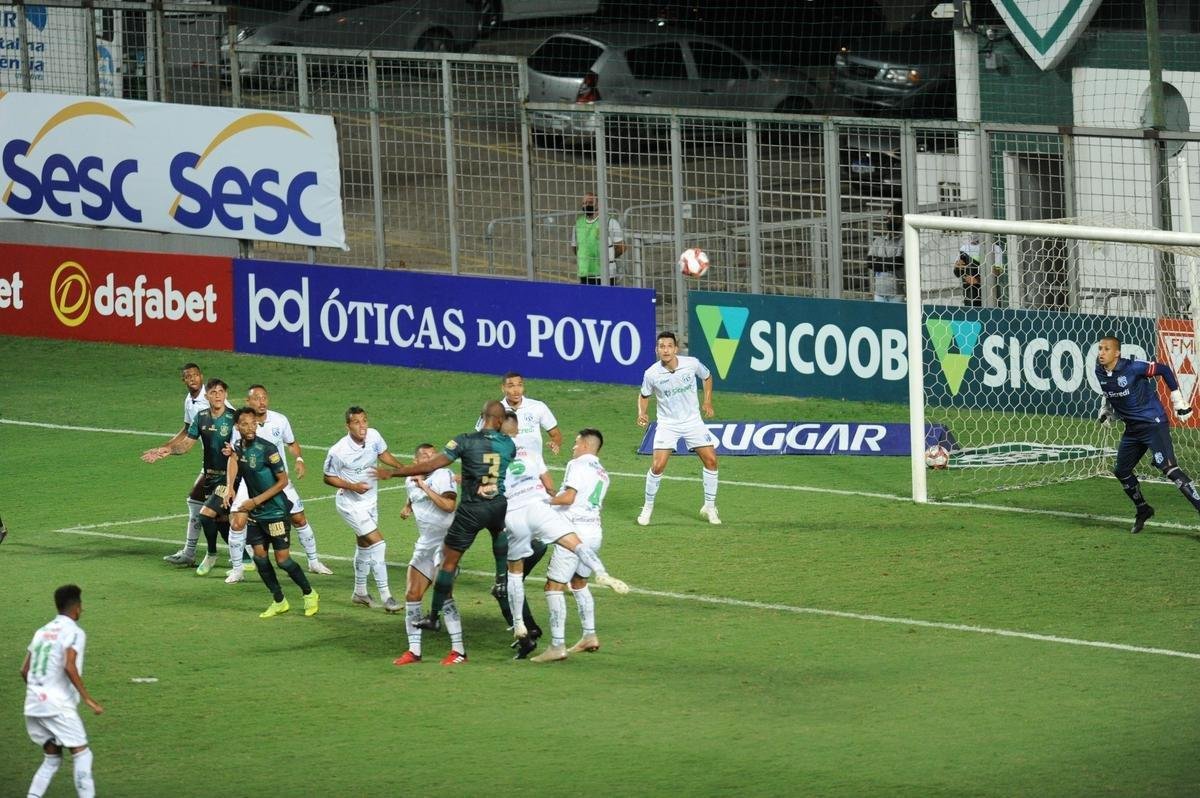 Fotos da vitria da Caldense sobre o Amrica, por 1 a 0, no Independncia, em Belo Horizonte, pela quarta rodada do Campeonato Mineiro de 2021. Atacante Amarildo marcou o nico gol da partida,