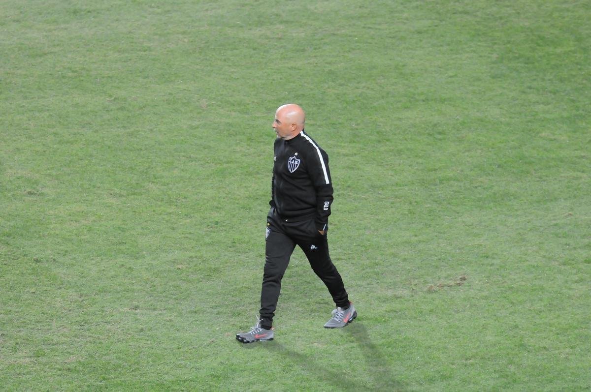 Os tcnicos Lisca, do Amrica, e Jorge Sampaoli, do Atltico, no segundo clssico da semifinal do Campeonato Mineiro