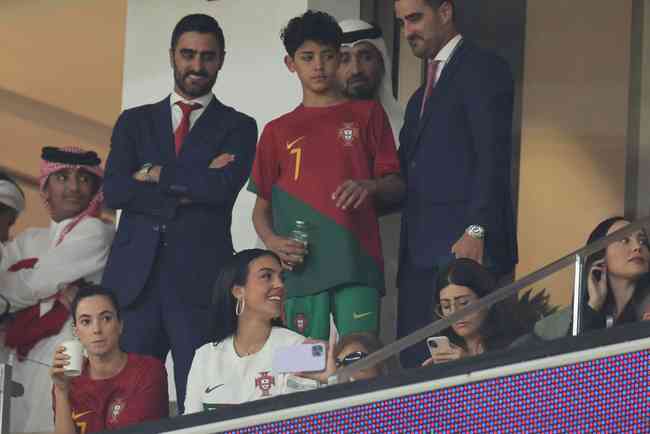 Cristiano Ronaldo não treina com reservas após classificação de Portugal -  Superesportes