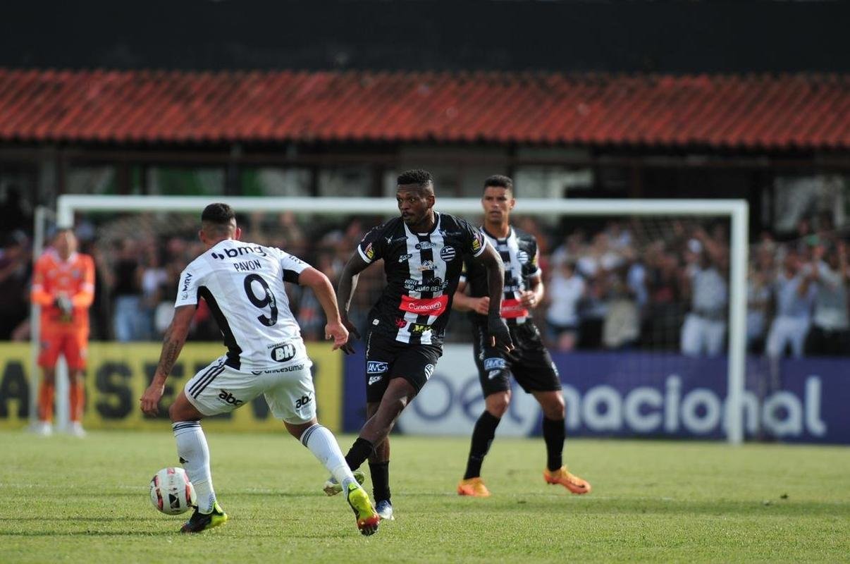 Fotos do jogo entre Athletic x Atltico, pelo Campeonato Mineiro