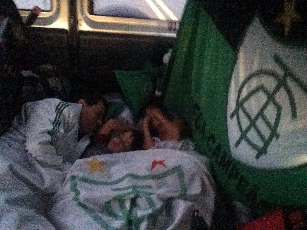 Igor Frana Garcia rodou 1.600km, de Cuiab a BH, com os trs filhos e um amigo para dar fora ao Amrica em deciso