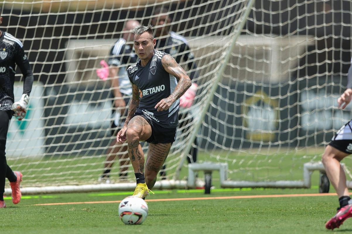 Atltico teve um dia de folga aps o empate com o Cruzeiro no clssico. Elenco de Coudet retomou atividades na Cidade do Galo na tarde desta quarta-feira (15/2).