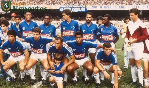 Cruzeiro vice-campeão da Supercopa dos Campeões da Libertadores de 1988: Dinho, Paulo Isidoro, Gilmar Francisco, Genilson, Wladimir e Pereira; Betinho, Heriberto, Hamilton, Careca e Édson
