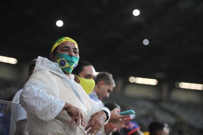 Fotos da torcida no Mineiro durante a vitria do Brasil sobre o Paraguai, por 4 a 0, pela 16 rodada das Eliminatrias da Copa do Mundo do Catar