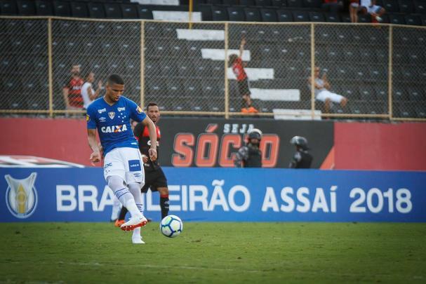 Cruzeiro empatou com Vitória no Barradão, em Salvador, por 1 a 1, pela 17ª rodada do Brasileiro