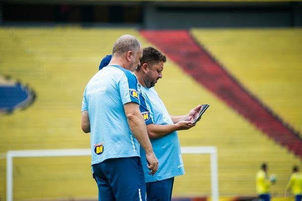 Fotos do treino do Cruzeiro no Estádio Monumental Isidro Romero Carbo, em Guayaquil