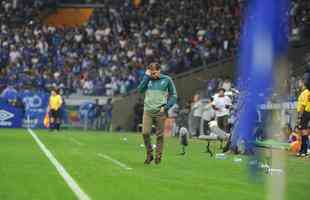 Imagens do jogo entre Cruzeiro e Palmeiras, pelas quartas de final da Copa do Brasil, no Mineiro