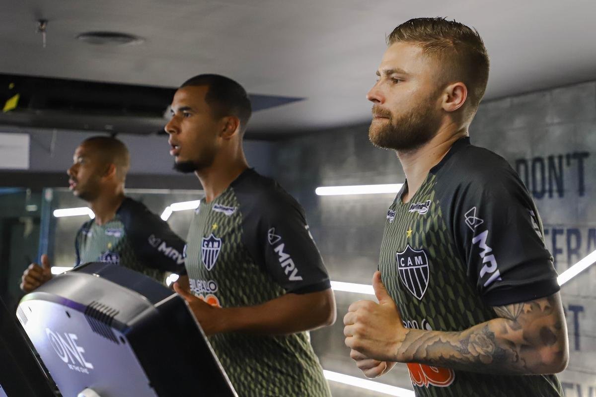 Jogadores do Atltico treinaram na Praia do Mucuripe, em Fortaleza