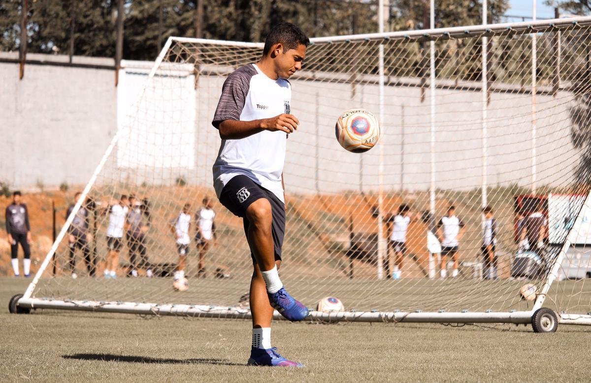 Ponte Preta - 4 gols: Dawhan (2), Joo Paulo (1) e Matheus Peixoto (1)