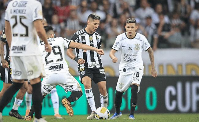 No primeiro turno, o Corinthians venceu o Atlético por 2 a 1 no Mineirão