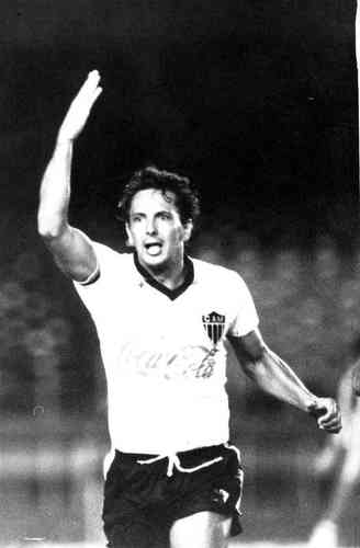 03/07/1981 - Atltico 2 x 2 Flamengo - der Aleixo marcou dois gols pelo Galo