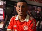Internacional anuncia Baralhas, ex-Atltico-GO, terceiro reforo para 2023