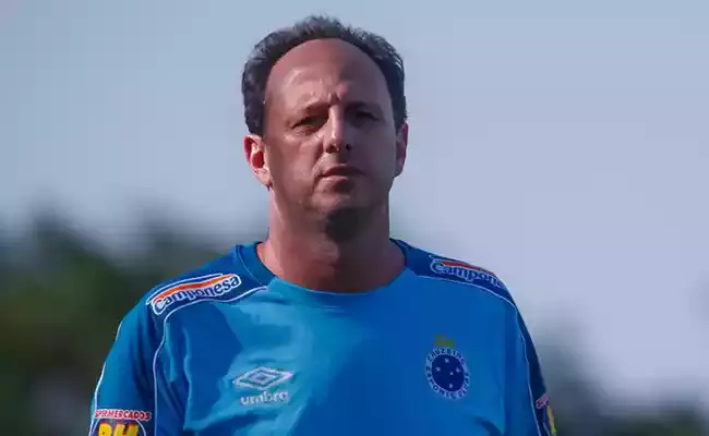 Rogério Ceni chegou ao Cruzeiro em agosto de 2019 e, pouco mais de um mês depois, acabou demitido