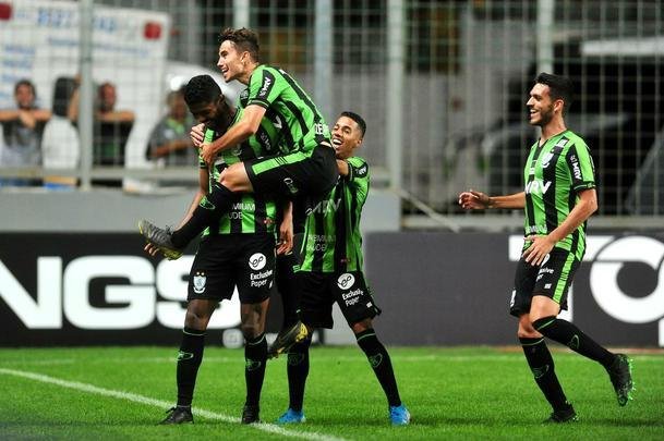 Amrica vence o Bragantino no Independncia e entra no G4 da Srie B