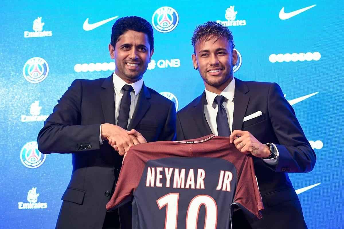 Imagens da apresentao de Neymar como grande reforo do Paris Saint-Germain 