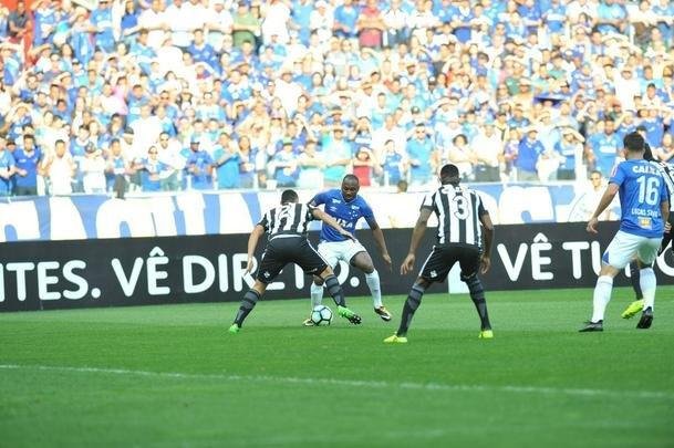 Imagens do jogo entre Cruzeiro e Botafogo, pela 19 rodada do Brasileiro, no Mineiro