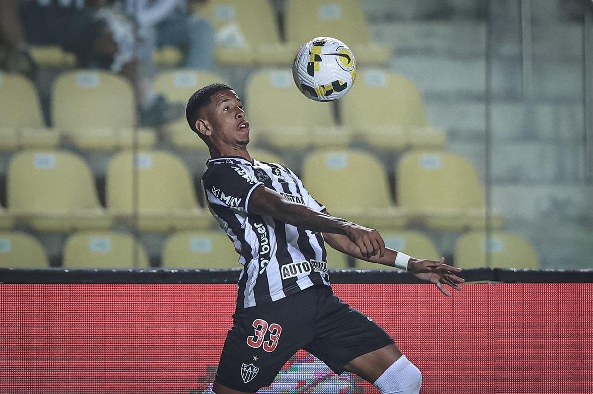 Fotos do jogo entre Brasiliense e Atltico no Estdio Klber Andrade, em Cariacica-ES, pela terceira fase da Copa do Brasil