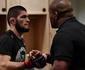 Abalado pela perda do pai para COVID-19, Khabib Nurmagomedov tem volta indefinida ao UFC 