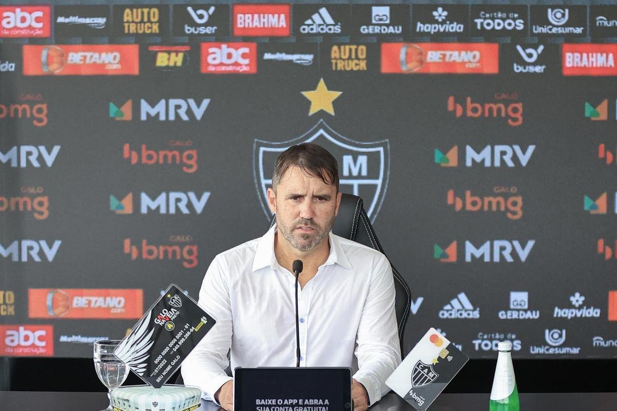 Fotos da apresentao de Eduardo Coudet no Atltico