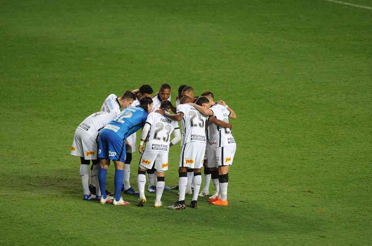 Fotos do jogo entre Amrica e Corinthians, no Independncia, em Belo Horizonte, pelas oitavas de final da Copa do Brasil
