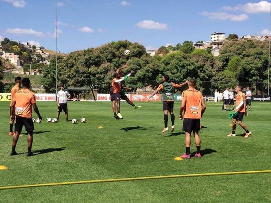 Jogadores do Atlético treinaram na manhã deste domingo, em preparação para jogo contra La Equidad-COL
