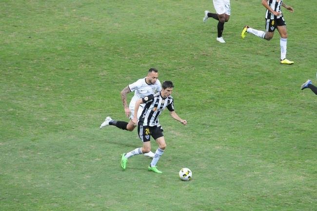 Atltico e Corinthians se enfrentaram no Mineiro, neste domingo (24), em jogo vlido pela 19 rodada da Srie A do Campeonato Brasileiro.